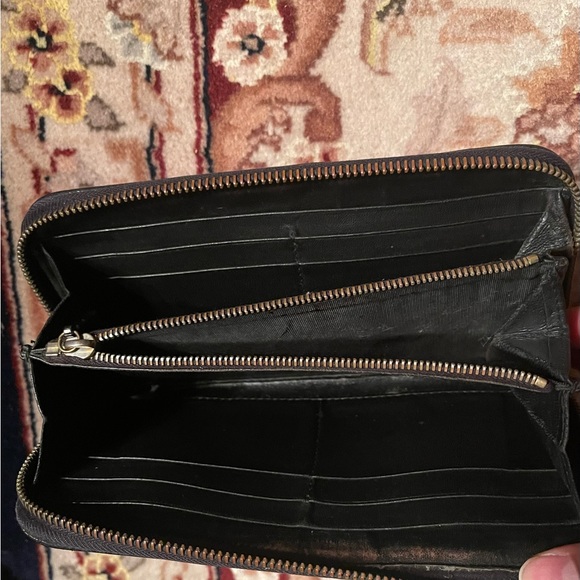 🍁SOLD🍁Bottega Veneta Black Intrecciato Leather Wallet - Picture 8 of 13